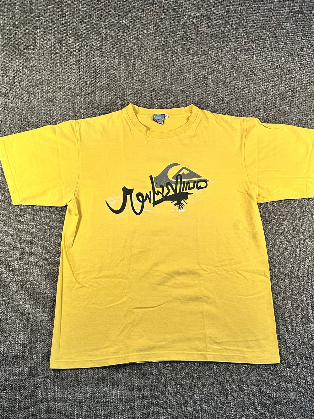 Quicksilver t shirt, vintage surf Y2K!